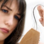 Cách chữa rụng tóc sau sinh